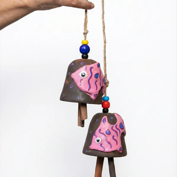 Terracotta elephant bells handpainted by Indian artisans – Pipihiri