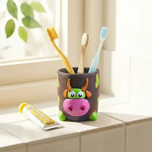 Handmade terracotta pen stand desk organiser by Pipihiri