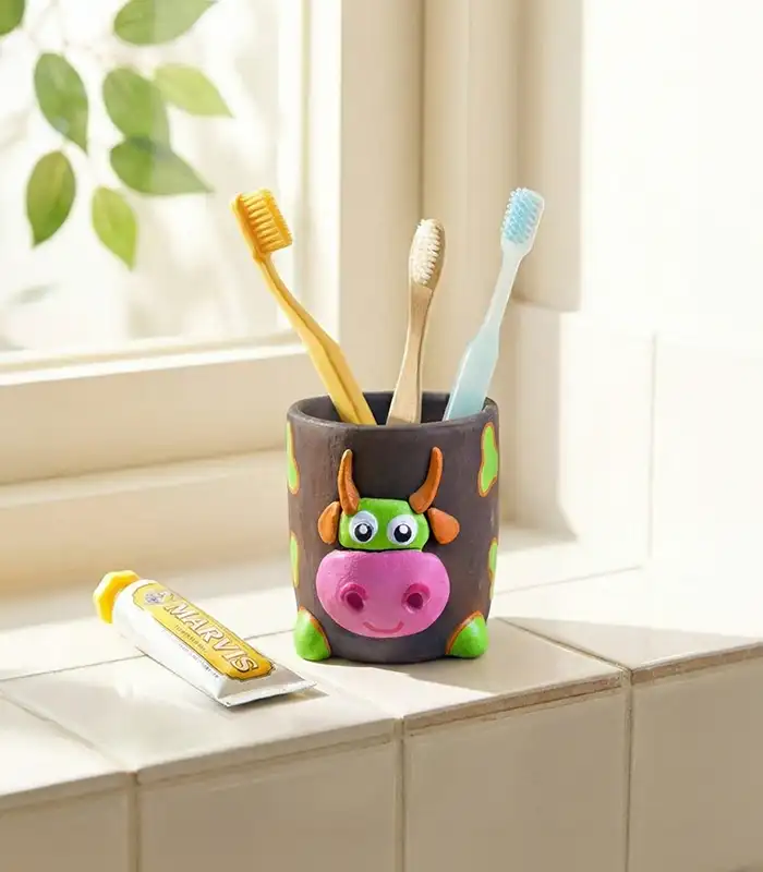 Handmade terracotta pen stand desk organiser by Pipihiri